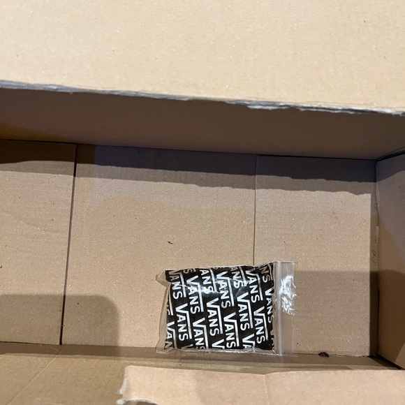 Men’s size 12 Vans. Pink leopard. - Picture 7 of 8